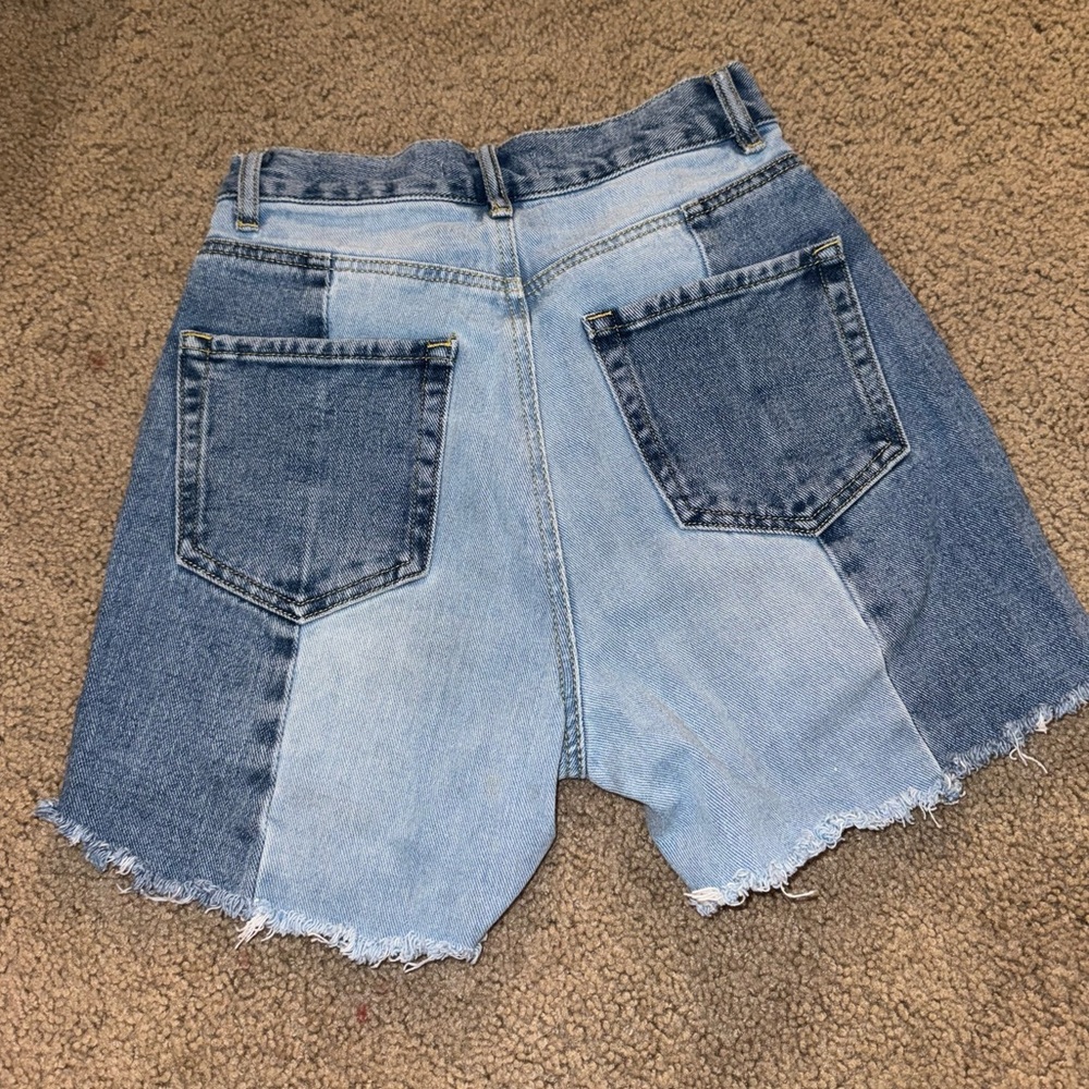 Pacsun two tone cute off jean shorts.
